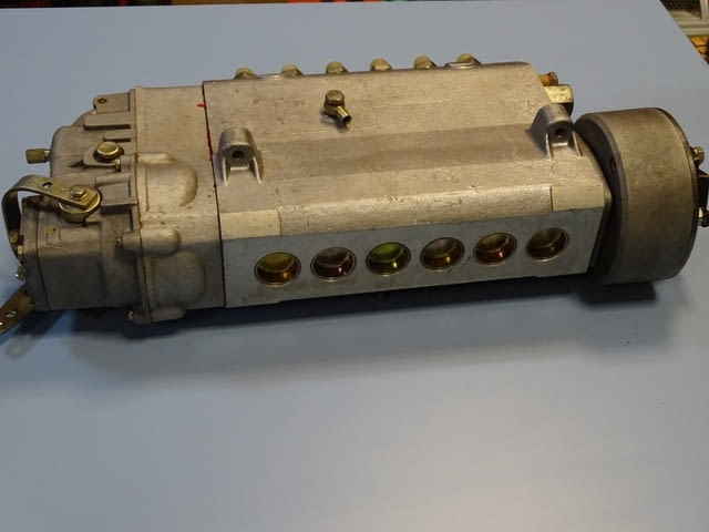 Горивно нагнетателна помпа Ricard Bercic RSV 200-1050/10B 323FD 6-цилиндъра - снимка 7