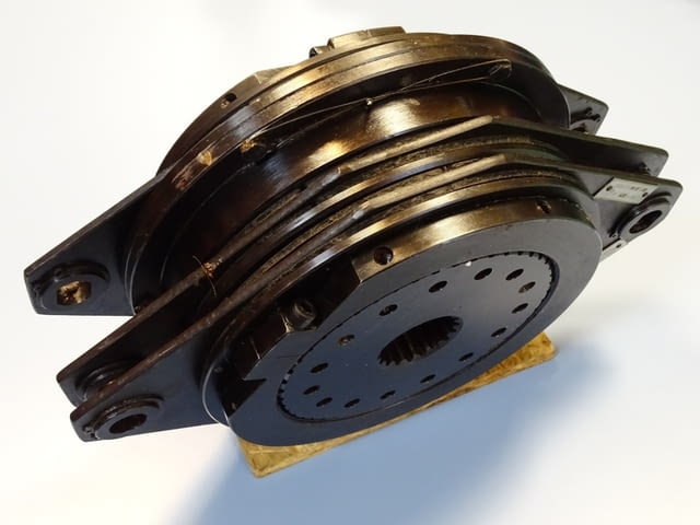 Съединител-спирачка УД 3130 6.3 kg/cm2, град Пловдив | Промишлено Оборудване - снимка 9