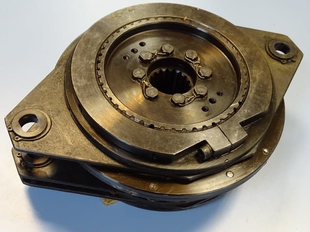 Съединител-спирачка УД 3130 6.3 kg/cm2, град Пловдив | Промишлено Оборудване - снимка 10