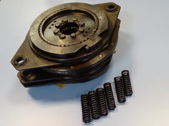 Съединител-спирачка УД 3130 6.3 kg/cm2, град Пловдив | Промишлено Оборудване - снимка 12