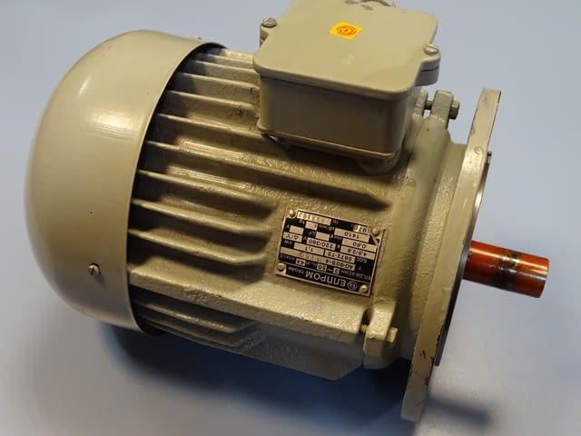 Ел.двигател ЕЛПРОМ Троян тип АО-90S-4 M 300 220/380V 1.1kW, град Пловдив | Промишлено Оборудване - снимка 3