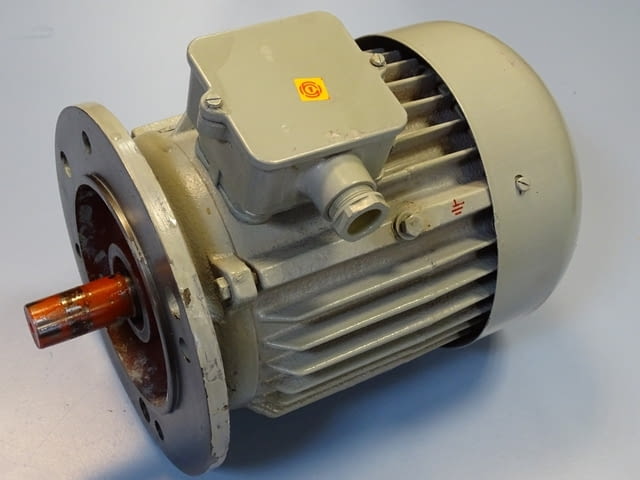 Ел.двигател ЕЛПРОМ Троян тип АО-90S-4 M 300 220/380V 1.1kW, град Пловдив | Промишлено Оборудване - снимка 4