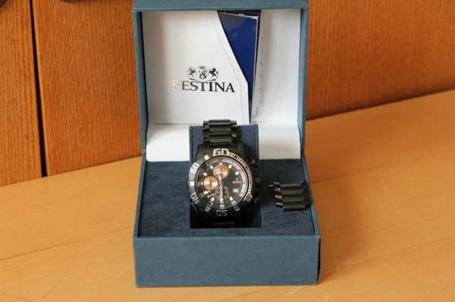 Часовник оригинален швейцарски Festina chronograf лимитирана серия - снимка 2