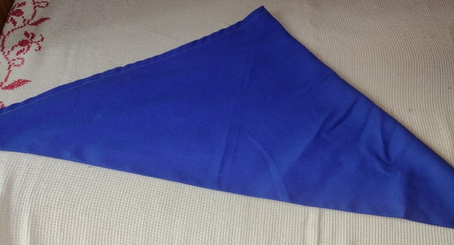 Триъгълен шал в кралско синьо - city of Bеrkovitsa | Hats / Scarves / Gloves - снимка 1