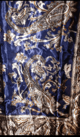 Луксозен копринен шал