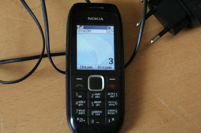 Nokia 1616 с фенерче и радио - град Видин | Смартфони - снимка 1