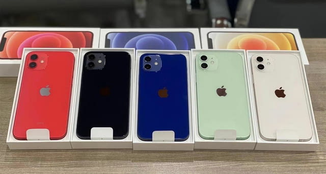 Продавам iPhone 16 Pro Max, iPhone 15 Pro Max, iPhone 14 Pro Max, iPhone 13 Pro Max