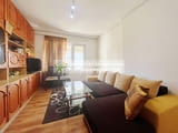 3710. Продава се Етаж от къща с гараж, двор и приземен етаж в град Хасково, квартал Воеводски.