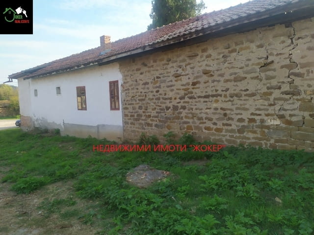 Къща с двор -село Мерданя 1-floor, Brick, 80 m2 - village Merdania | Houses & Villas - снимка 4