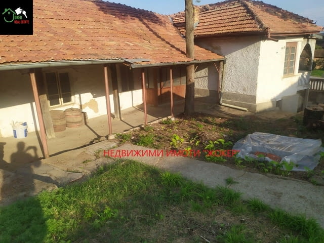 Къща с двор -село Мерданя 1-floor, Brick, 80 m2 - village Merdania | Houses & Villas - снимка 12