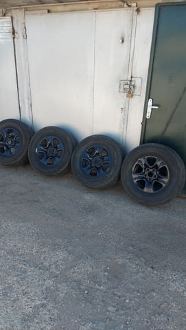 Продавам комплект 4 железни джанти със зимни гуми, които могат да се карат още, за СУЗУКИ ГРАНД ВИТАРА - снимка 1