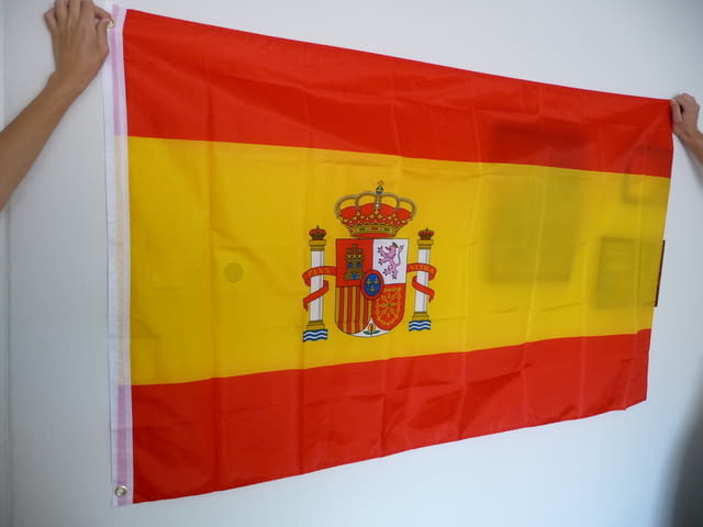 Ново Знаме на Испания Мадрид Кралство герб символ флаг крал, град Радомир - снимка 2