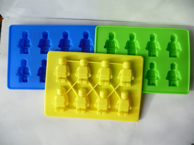 Силиконови форми за сладкиши кейк кекс мъфин торта във формата на фигурки Лего Lego молд човечета - снимка 2