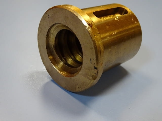 Бронзова гайка за винт ф34/ф85/ф60 mm - град Пловдив | Промишлено Оборудване - снимка 1