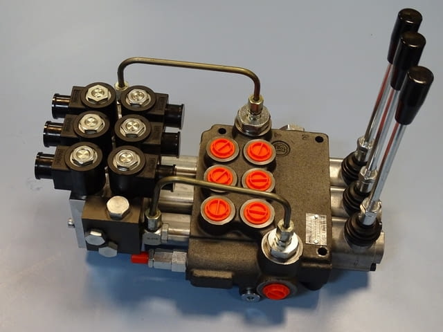 Хидравличен разпределител комбиниран "Бъдещност" 03Z80/VRP/3X/VRE 24VDC, 80L, 3 секции - снимка 3