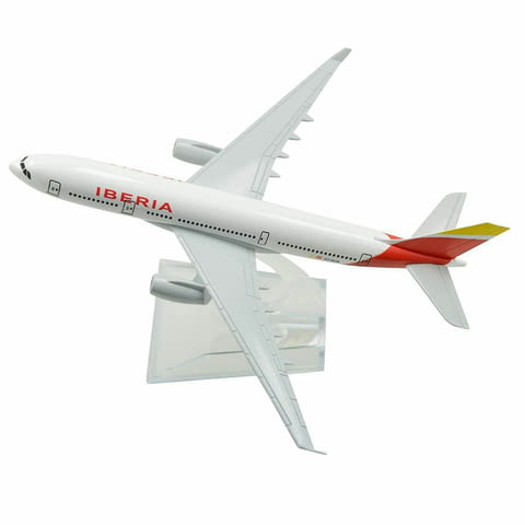 Еърбъс 330 самолет модел макет Iberia метален A330 Иберия, град Радомир | Образователни / Занимателни - снимка 7
