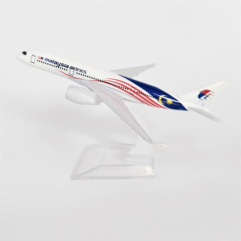 Еърбъс 350 самолет модел макет Malaysia Airlines метален A350 - снимка 1