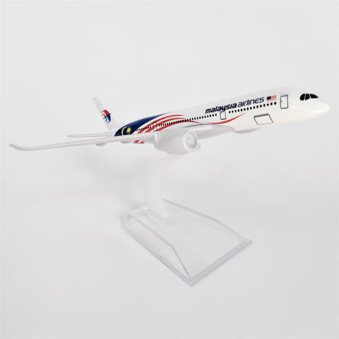 Еърбъс 350 самолет модел макет Malaysia Airlines метален A350 - снимка 3