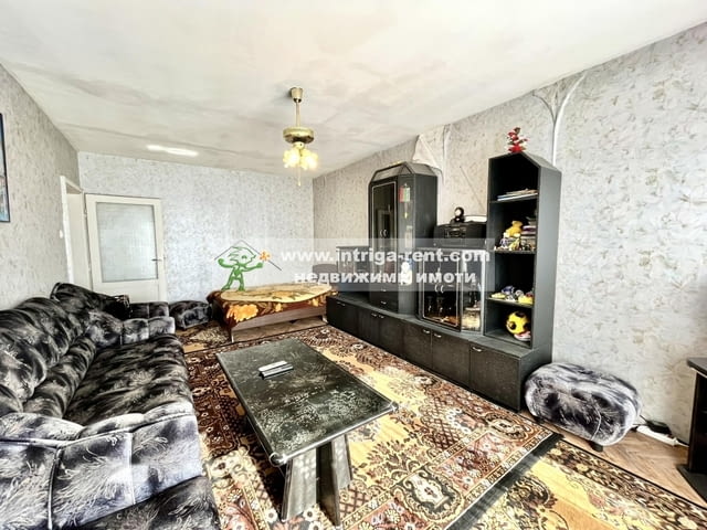 3742. Продава се Двустаен апартамент в град Димитровград, квартал Толбухин. - снимка 2