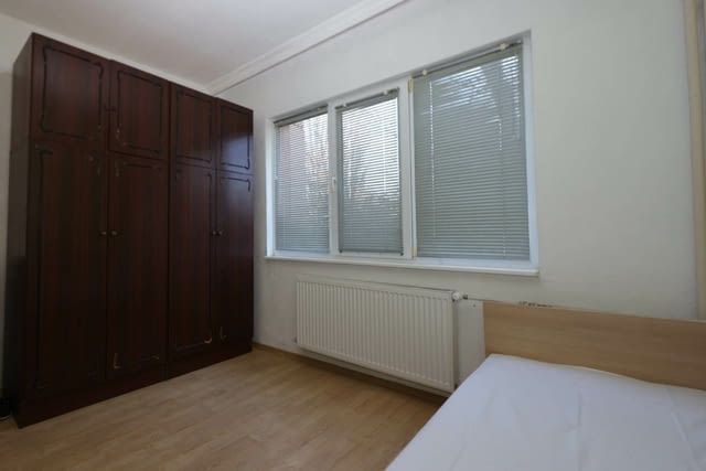 Дава се под наем 3-bedroom, 100 m2, Panel - city of Plovdiv | Apartments - снимка 3