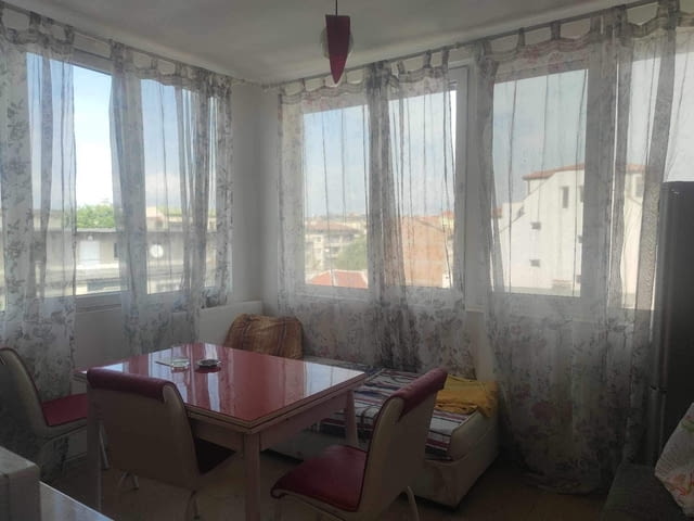 Продавам самостоятелен етаж пети не последен в монолитна нова кооперация на Сточна гара за Пловдивск - снимка 2
