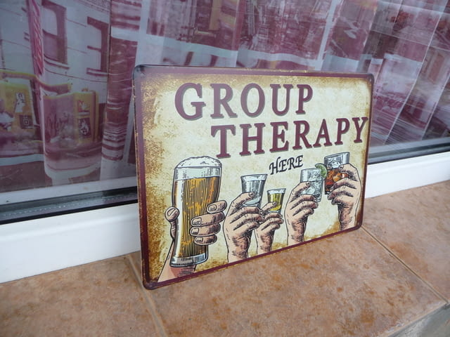 Метална табела алкохол Групова терапия Group therapy here бира уиски водка текила - снимка 2