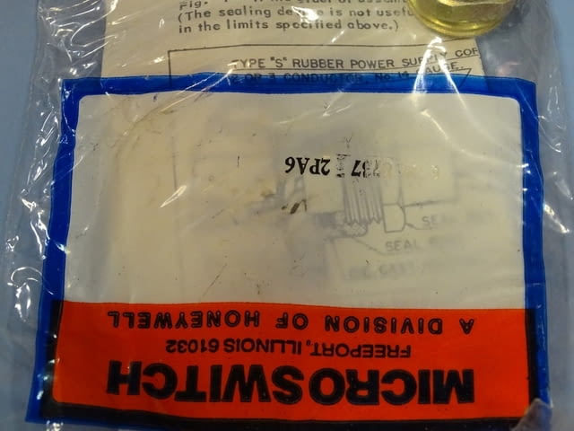 Щуцер за захранващи кабели Micro Switch 2PA6 Typ”S” ruber power supply cord - снимка 2