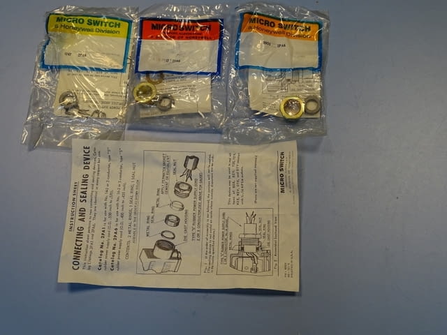 Щуцер за захранващи кабели Micro Switch 2PA6 Typ”S” ruber power supply cord - снимка 11