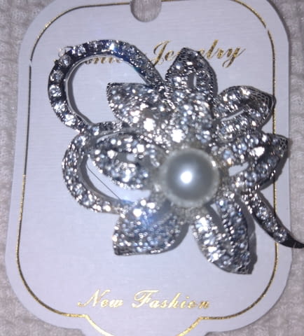 Брошка Кристално цвете - city of Montana | Necklaces / Chains / Pendants - снимка 2