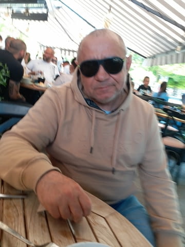 Mark turis vruska My Place, N/A, None - city of Blagoevgrad | Men looking for Women