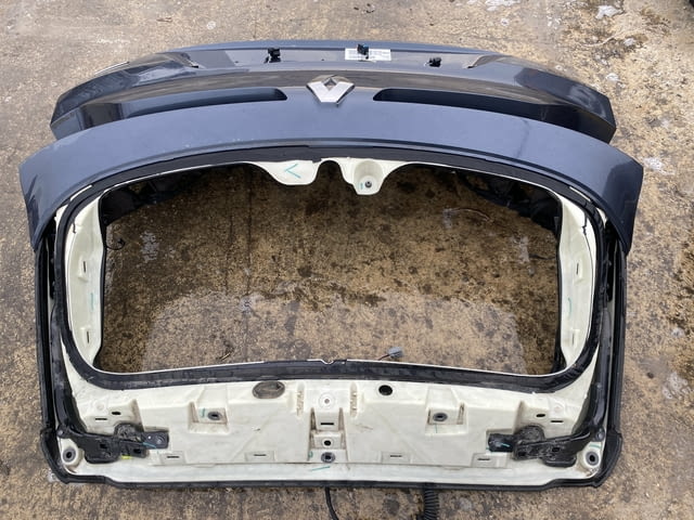 Задна врата, багажник за Renault Megane Grandtour. Рено Меган Гранд тур 2018г., необурудвана - снимка 2