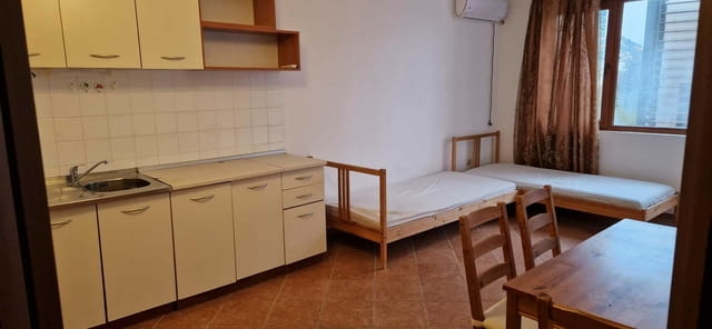 Отдавам двустаен полуобзаведен апартамент до Терапията, град Варна | Апартаменти - снимка 1