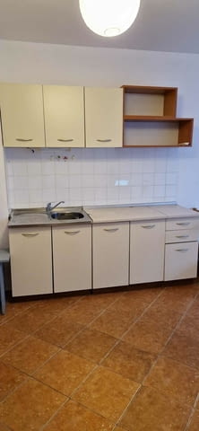 Отдавам двустаен полуобзаведен апартамент до Терапията, city of Varna | Apartments - снимка 3