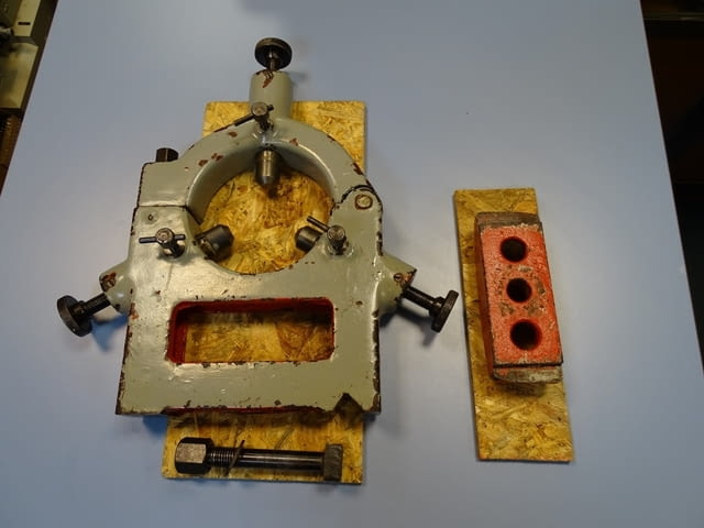 Неподвижен люнет за струг ф150 - city of Plovdiv | Instruments - снимка 1