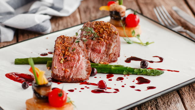 Курс “ГОТВАЧ” Дистанционно обучение - град София | Готварски / Сладкарски - снимка 1