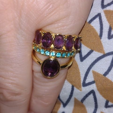 Луксозен троен пръстен Виолетов Цирконий Злато, Unisex, Циpĸoн - град Монтана | Пръстени - снимка 1