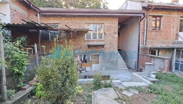 Самостоятелна къща след ремонт в Хасково 1-floor, Brick, 75 m2 - city of Haskovo | Houses & Villas - снимка 1