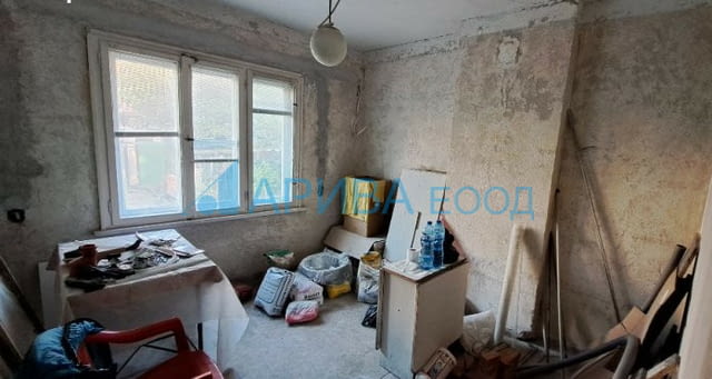 Самостоятелна къща след ремонт в Хасково 1-етажна, Тухла, 75 м2 - град Хасково | Къщи / Вили - снимка 4