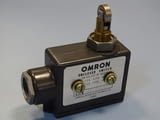 Изключвател Omron ZE-Q21-G Enclosed Switch Roller Plunger 15A