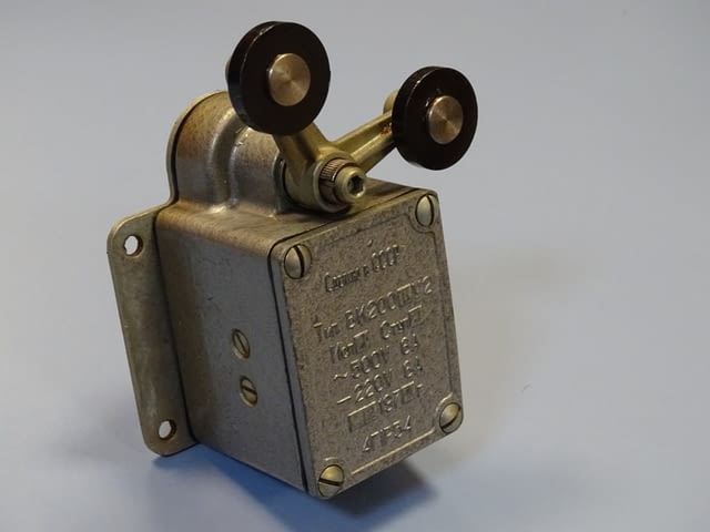 Краен изключвател ВК200БУ2-3 6A/500VАС рамо с две ролки, град Пловдив | Промишлено Оборудване - снимка 2