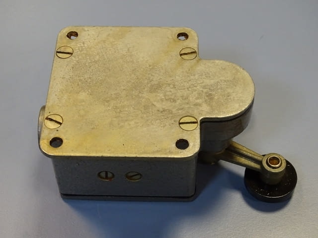 Краен изключвател ВК200БУ2-3 6A/500VАС рамо с две ролки, град Пловдив | Промишлено Оборудване - снимка 4