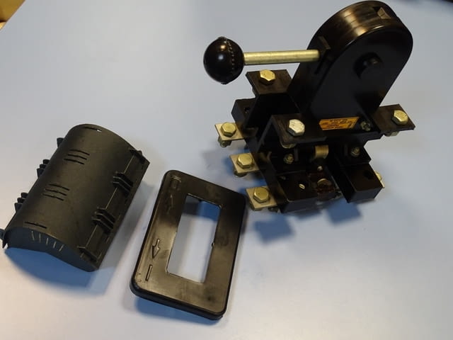 Включвател лостов въздушен прекъсвач тип ВЛДК-250А, град Пловдив | Промишлено Оборудване - снимка 1