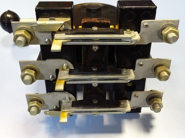 Включвател лостов въздушен прекъсвач тип ВЛДК-250А, град Пловдив | Промишлено Оборудване - снимка 6