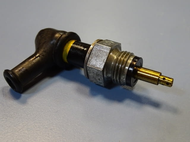 Четка ел. контактна ZF M14x1.5xф4 electrical contact brash L-14mm 24VDC - снимка 2