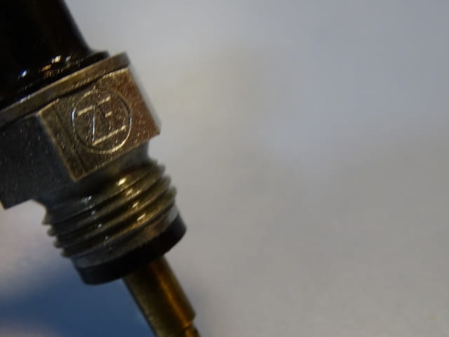 Четка ел. контактна ZF M14x1.5xф4 electrical contact brash L-14mm 24VDC - снимка 3