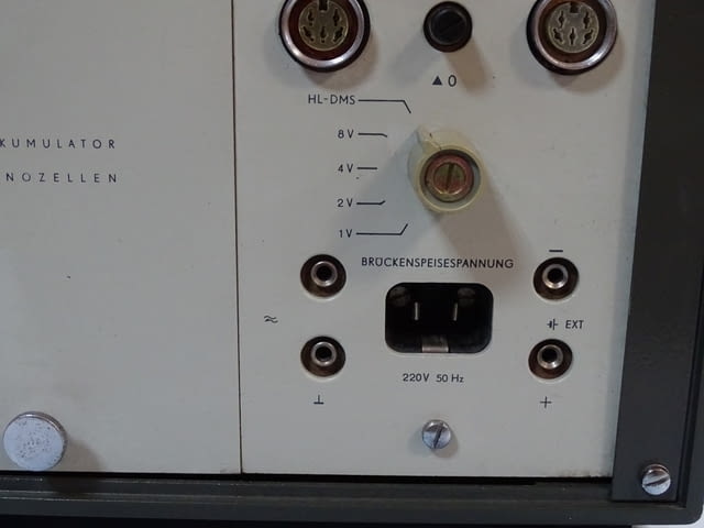 Универсален измервателен уред RFT VEB universalmesseinrichtung UM111 - снимка 11