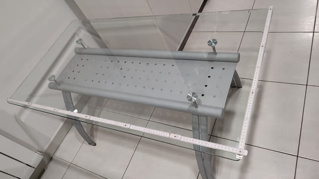 Продавам маса със стъклен плот Стъкло, Модерен, Фиксирана - град София | Маси - снимка 4