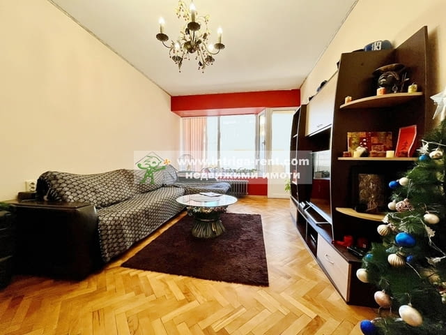3763. Тристаен, монолитен апартамент и гараж за продажба, разположен в Центъра на Хасково. - снимка 3