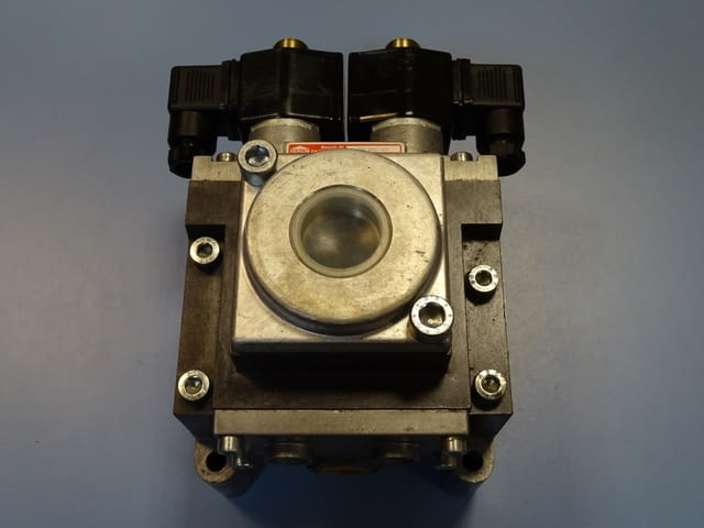 Пневматичен разпределител за преси HERION XSZ 20 press safety valve 24VDC 2/8Bar - снимка 5