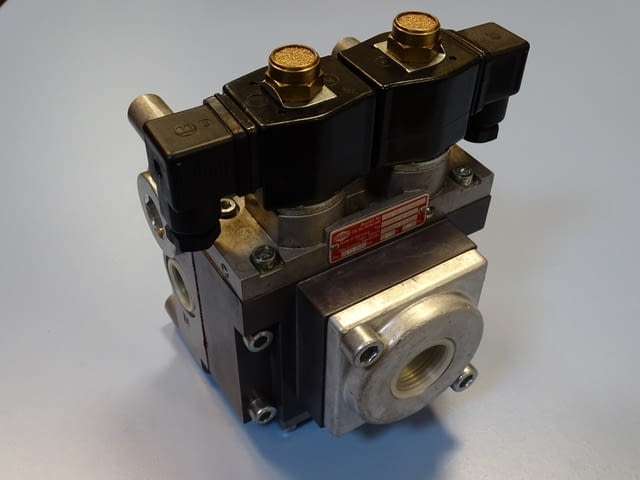 Пневматичен разпределител за преси HERION XSZ 20 press safety valve 24VDC 2/8Bar - снимка 8